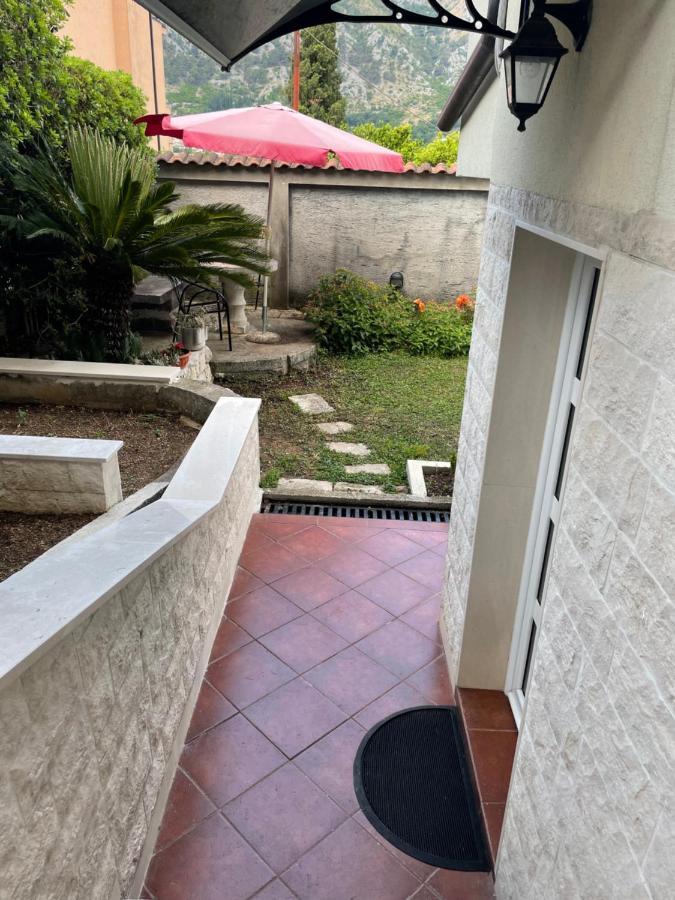 Apartment Garden Котор Екстериор снимка