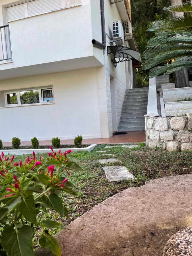 Apartment Garden Котор Екстериор снимка