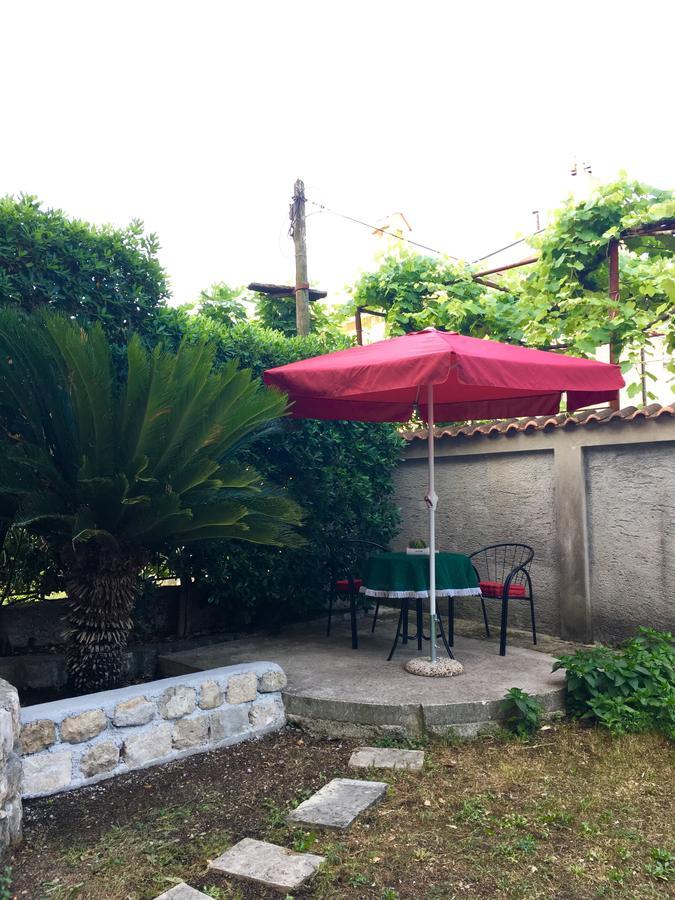 Apartment Garden Котор Екстериор снимка